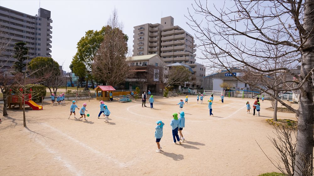 戸外遊び、自主選択活動、横割活動